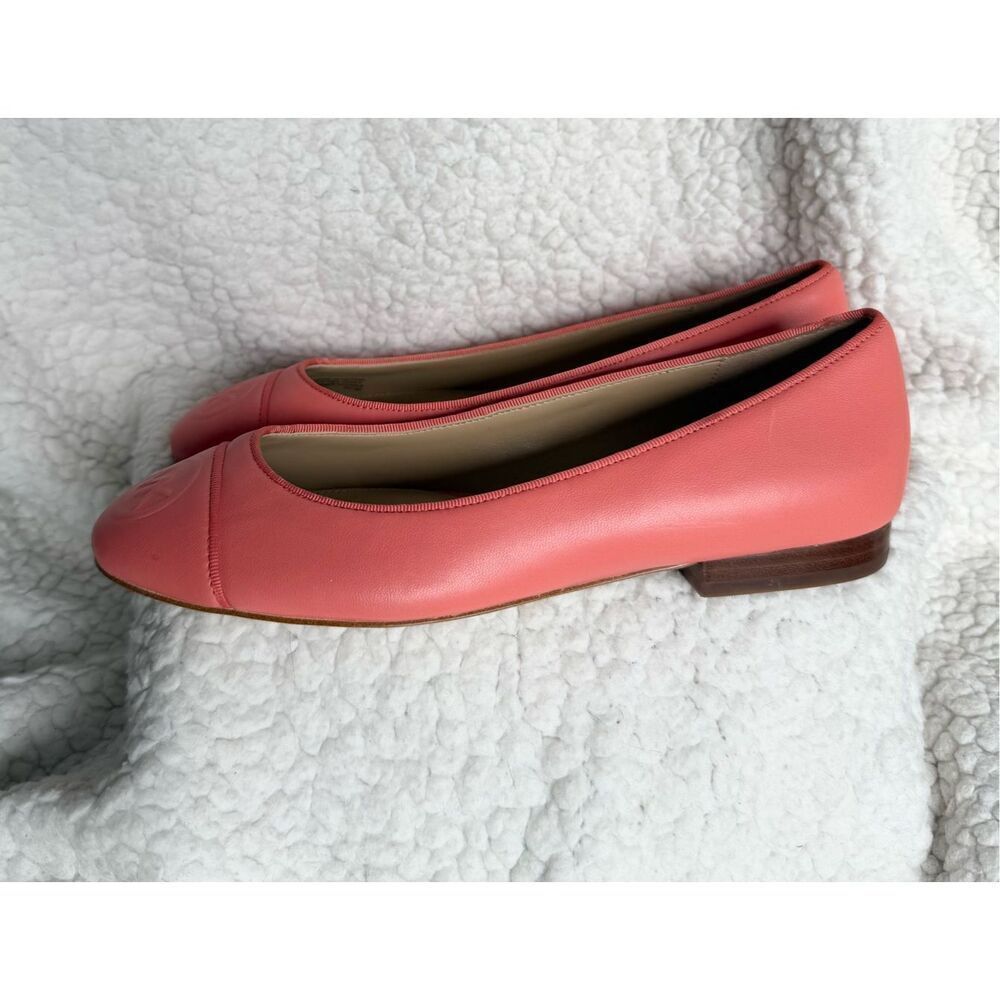 Michael Kors Dylan Ballet Flats - Picture 2 of 6